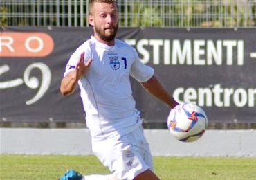 CALCIOMERCATO Viterbese, finalmente Fabio Oggiano: domani già in campo. La Corneto blocca Pastorelli: non si muove. Giovanale saluta Monterosi